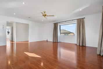 103 Golf Road , New Lynn