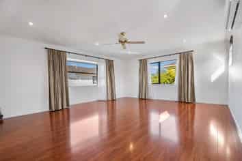 103 Golf Road , New Lynn