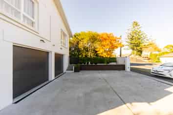 310 River Road, Claudelands