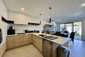 42 Exmoor Road, Karaka