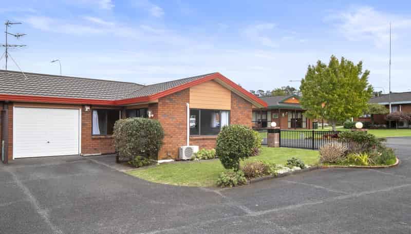 16/151 Kitchener Road, Pukekohe