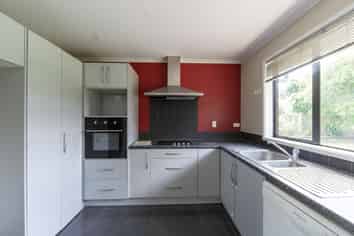 18 Oldfield Court, Huntington