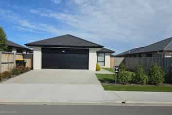 6 Jasmine Street, Woodend