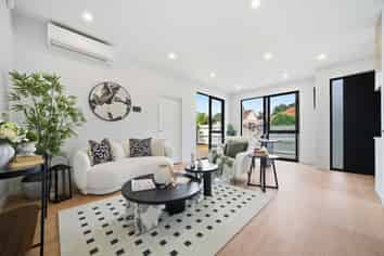 31C Range View Road, Mount Albert