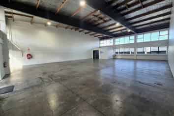 High-Profile Road Front Opportunity