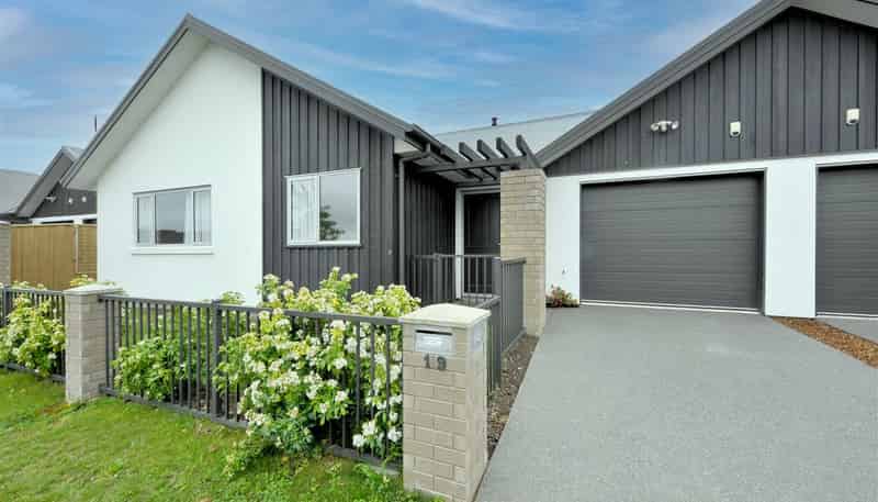 19 Farnborough Way, Rolleston