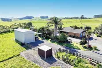 242 Baylys Coast Road, Dargaville