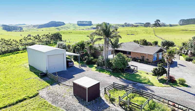 242 Baylys Coast Road, Dargaville