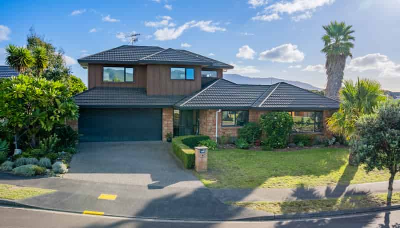 6 Te Ropata Place, Waikanae Beach