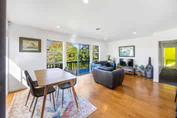 34 Rauhuia Crescent, Parau