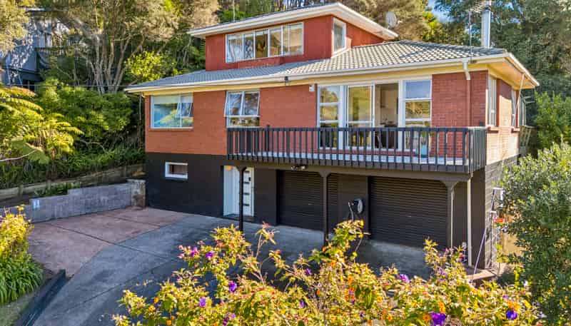 34 Rauhuia Crescent, Parau