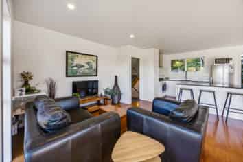 34 Rauhuia Crescent, Parau