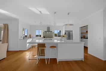 24 Aviano Close, Flat Bush