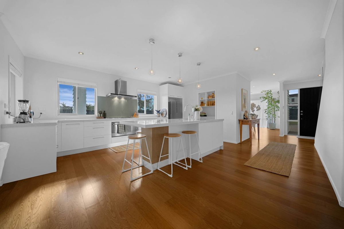 Beautifully presented home in Flat Bush - Widok 3