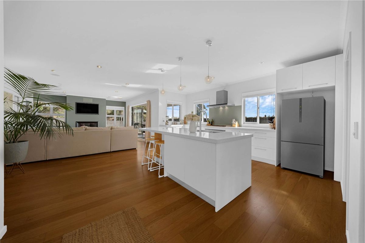 Beautifully presented home in Flat Bush - Widok 6