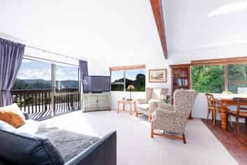 6 Puketiro Place, Paihia