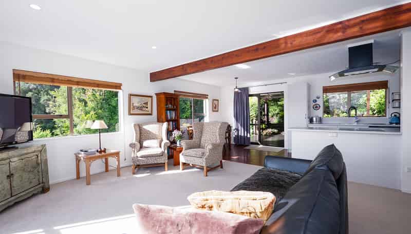 6 Puketiro Place, Paihia
