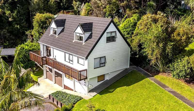6 Puketiro Place, Paihia