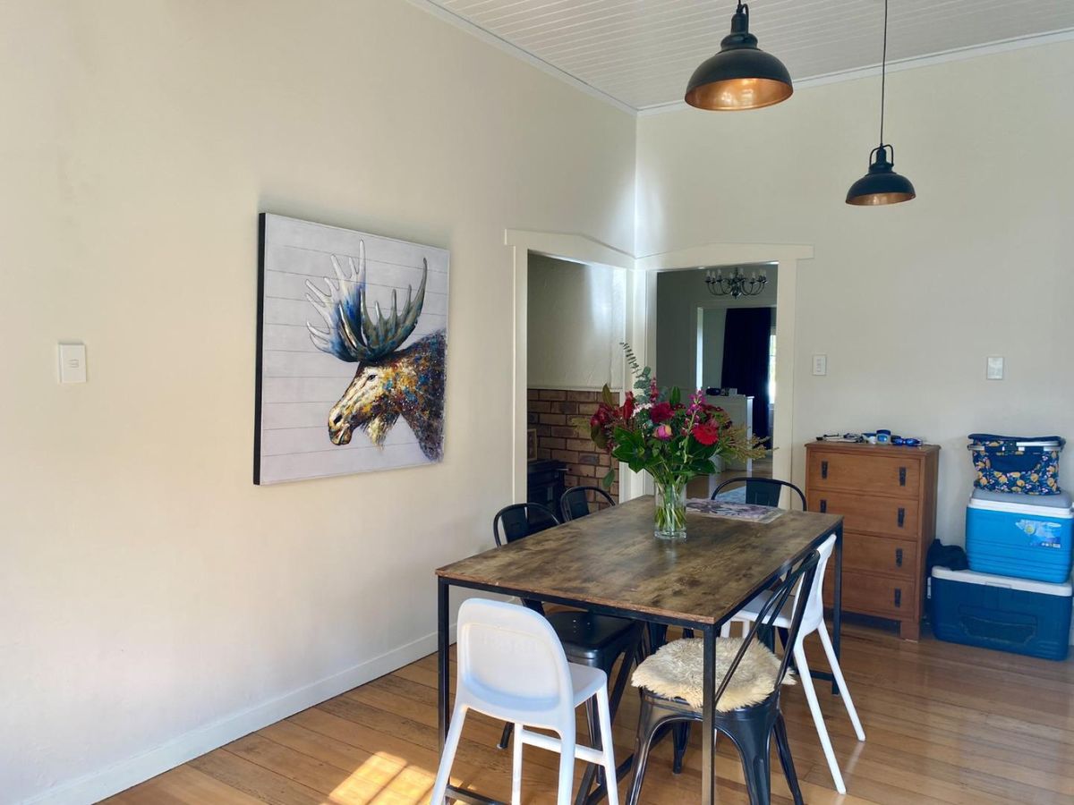 Stunning Character Home – pohled 3