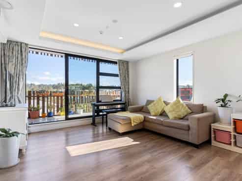507/26 Library Lane, Albany