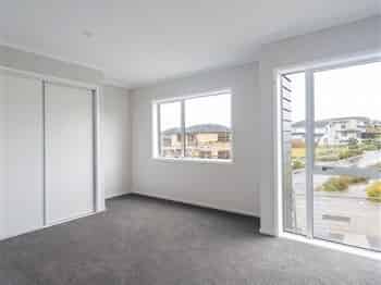 2a Makura Road, Long Bay