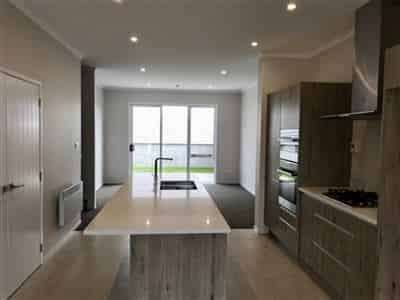 2a Makura Road, Long Bay