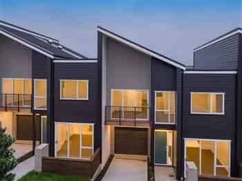 2a Makura Road, Long Bay