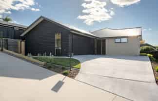 8 Christie Way, Bethlehem