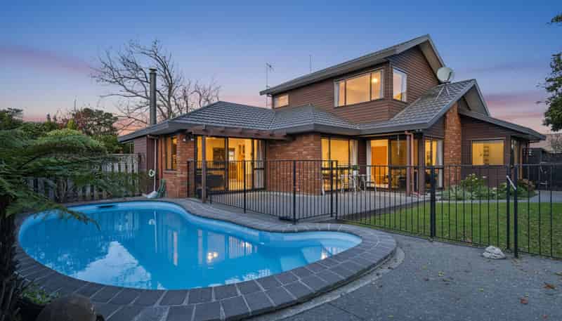 11 Fern Grove, Taradale