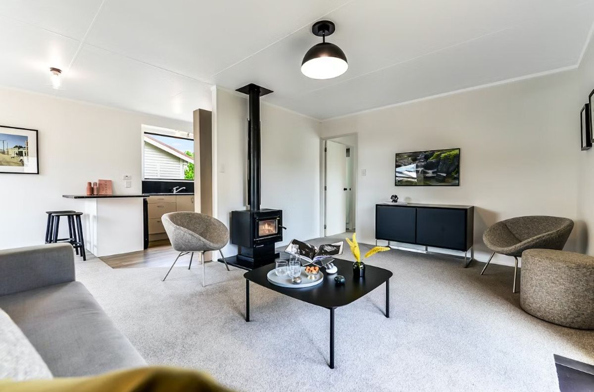 Spacious three bedroom, stand alone. - Widok 6