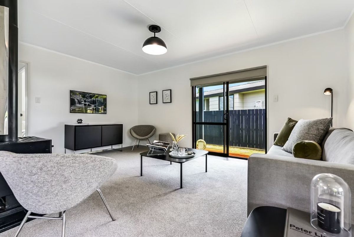 Spacious three bedroom, stand alone. - Widok 5