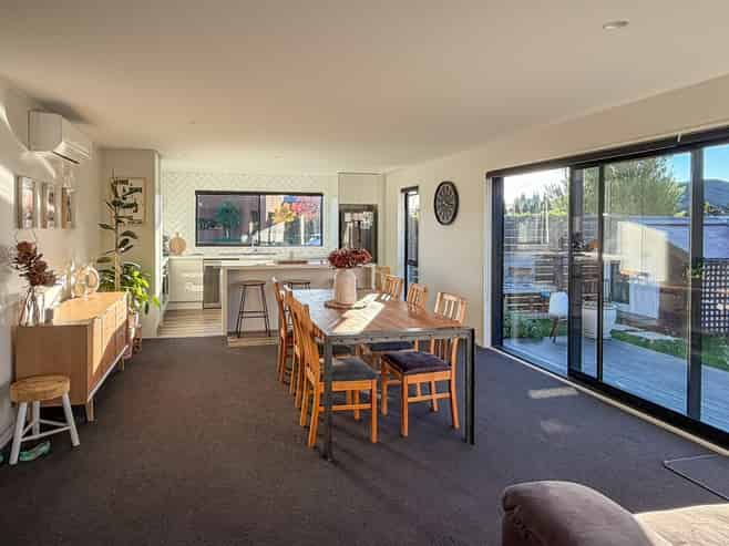 13 Sunline Avenue, Lincoln
