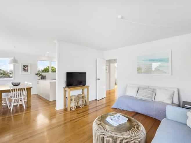 3/4 Beach Road, Castor Bay