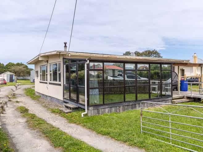 50 River Road, Masterton