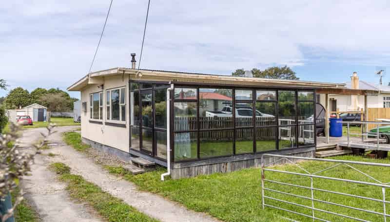 50 River Road, Masterton