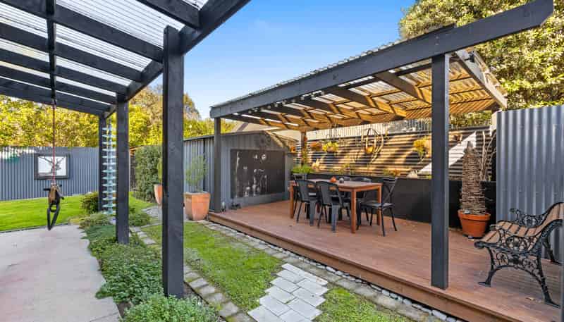 6 Ferry Road, Spring Creek
