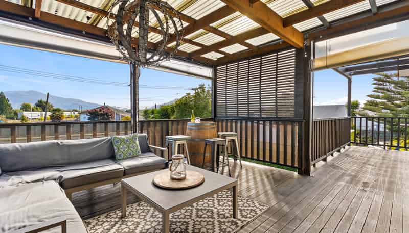 6 Ferry Road, Spring Creek