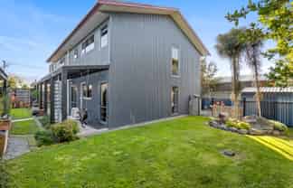 6 Ferry Road, Spring Creek