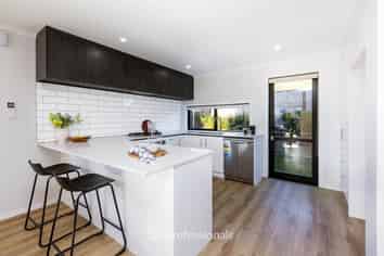 7 Desert Gold Lane, Wallaceville