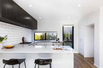 7 Desert Gold Lane, Wallaceville