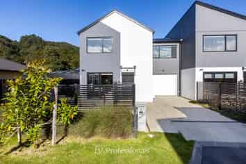 7 Desert Gold Lane, Wallaceville