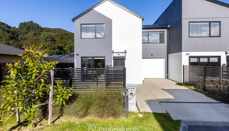7 Desert Gold Lane, Wallaceville