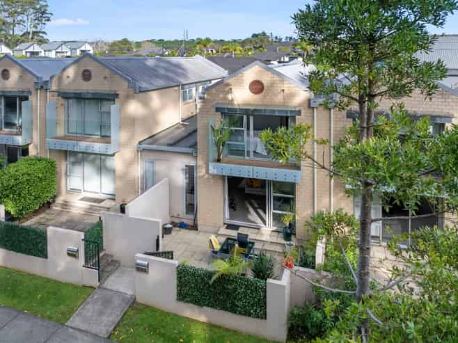 337 Millwater Parkway, Millwater