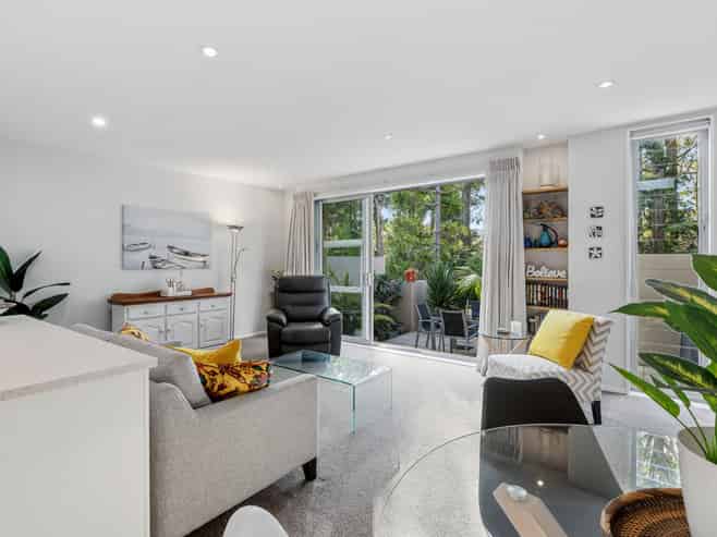 337 Millwater Parkway, Millwater
