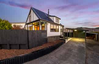 90 Discovery Drive, Whitby