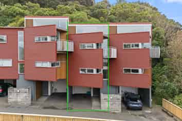 16/2 Onslow Road, Khandallah