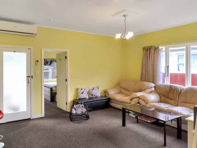 15 Roberts Street, Epuni