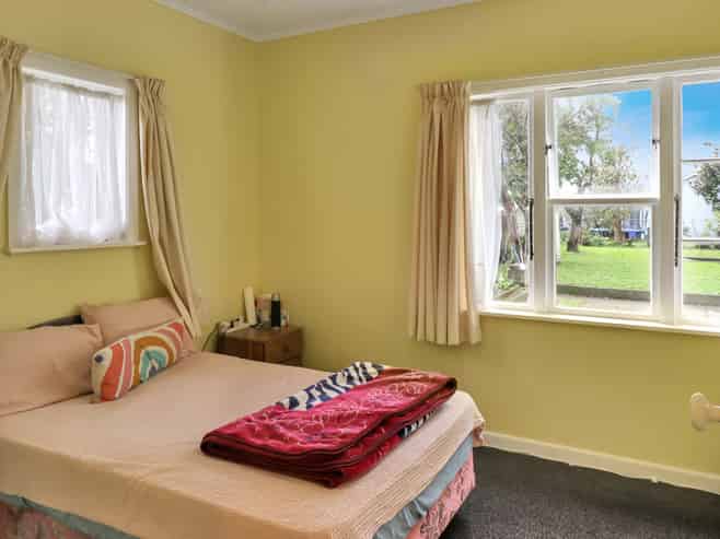 15 Roberts Street, Epuni