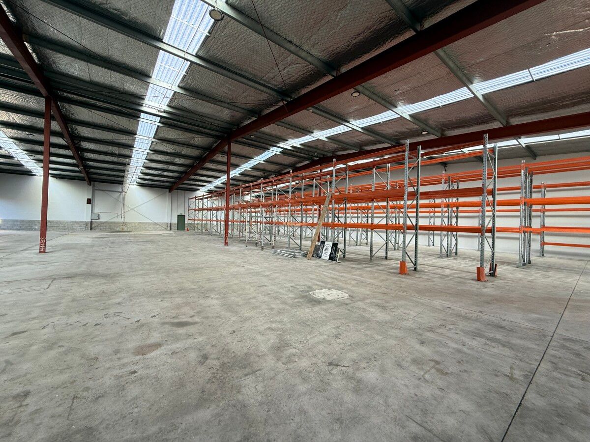 Refurbished Industrial – Dual access, Two Roller Doors - Ansicht 5