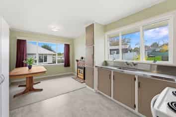 106 Andrew Street, Marchwiel